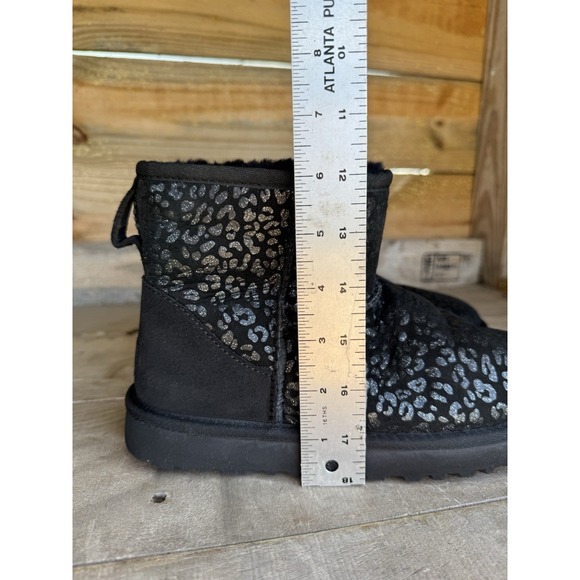 UGG Mini Snow leopard black leopard  Ankle boots size 8 - Picture 16 of 16